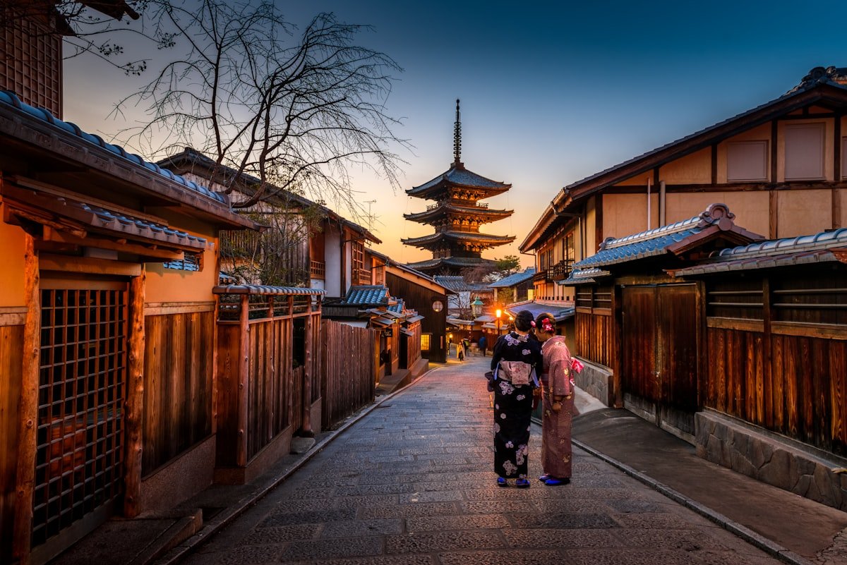 Hiragana and Katakana: A Beginner's Guide to Japanese Scripts